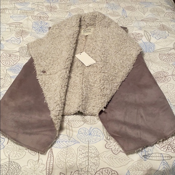 NWT Dylan byTrue Grit Sherpa Lined Faux Suede Vest - Picture 3 of 3